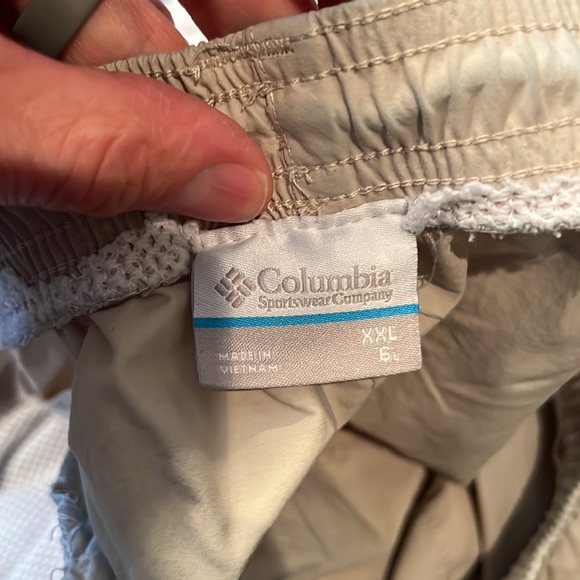 Columbia PFG Omni-Shade fishing/ hybrid short khaki XXL (lining removed) - Picture 4 of 5